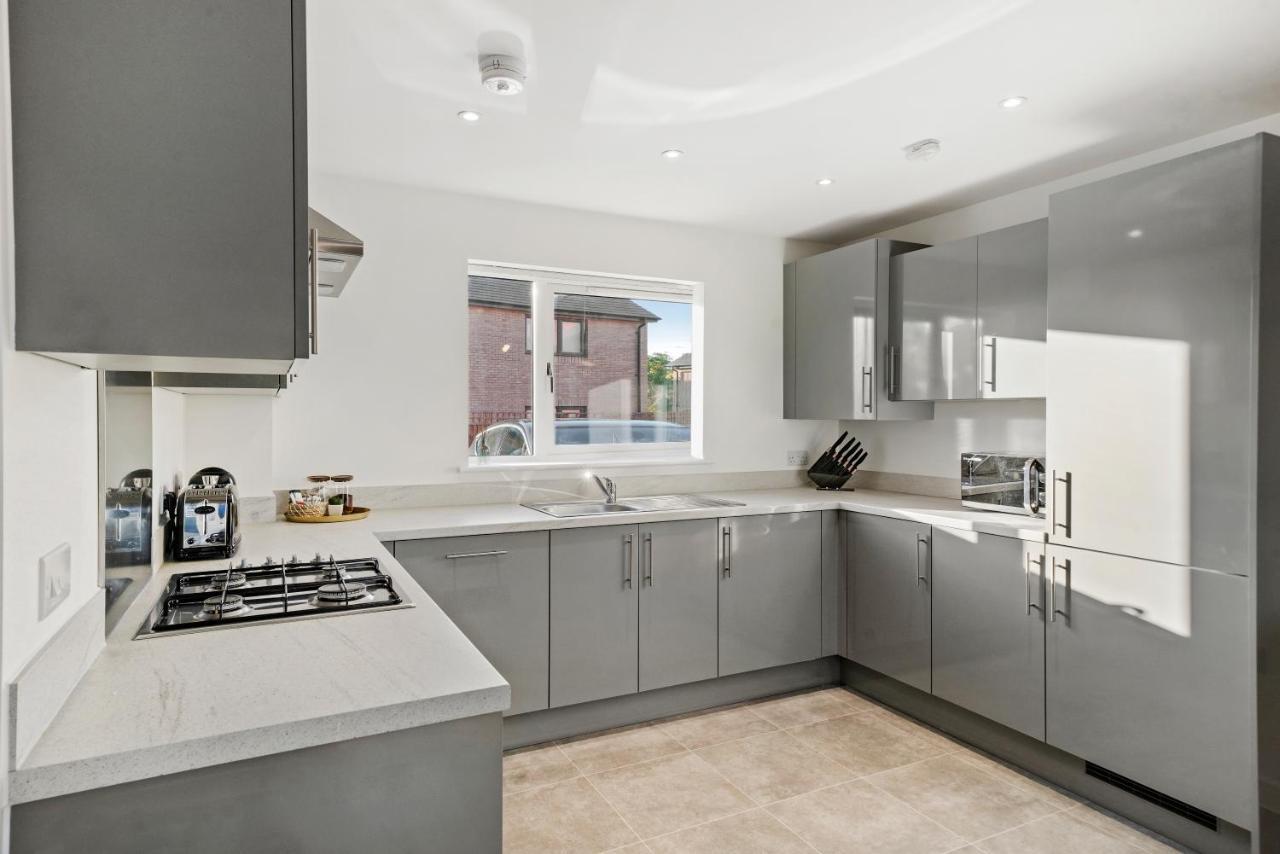Luxury Apartment At Holt House Milton Keynes Eksteriør billede